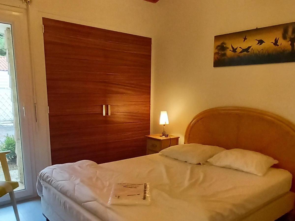 Charmant Pavillon A Saint-Jean-De-Monts: 2 Chambres, Proche Plage, Foret Et Commerces, Jardin Clos - Fr-1-323-259 Eksteriør billede